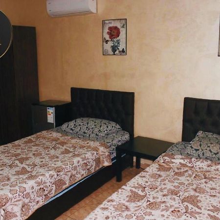 Normas Hotel Amman Esterno foto